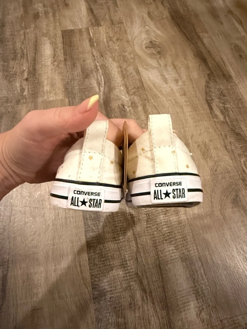 Converse Kids White Canvas Low-Top Sneakers with Gold Eyelets size 6